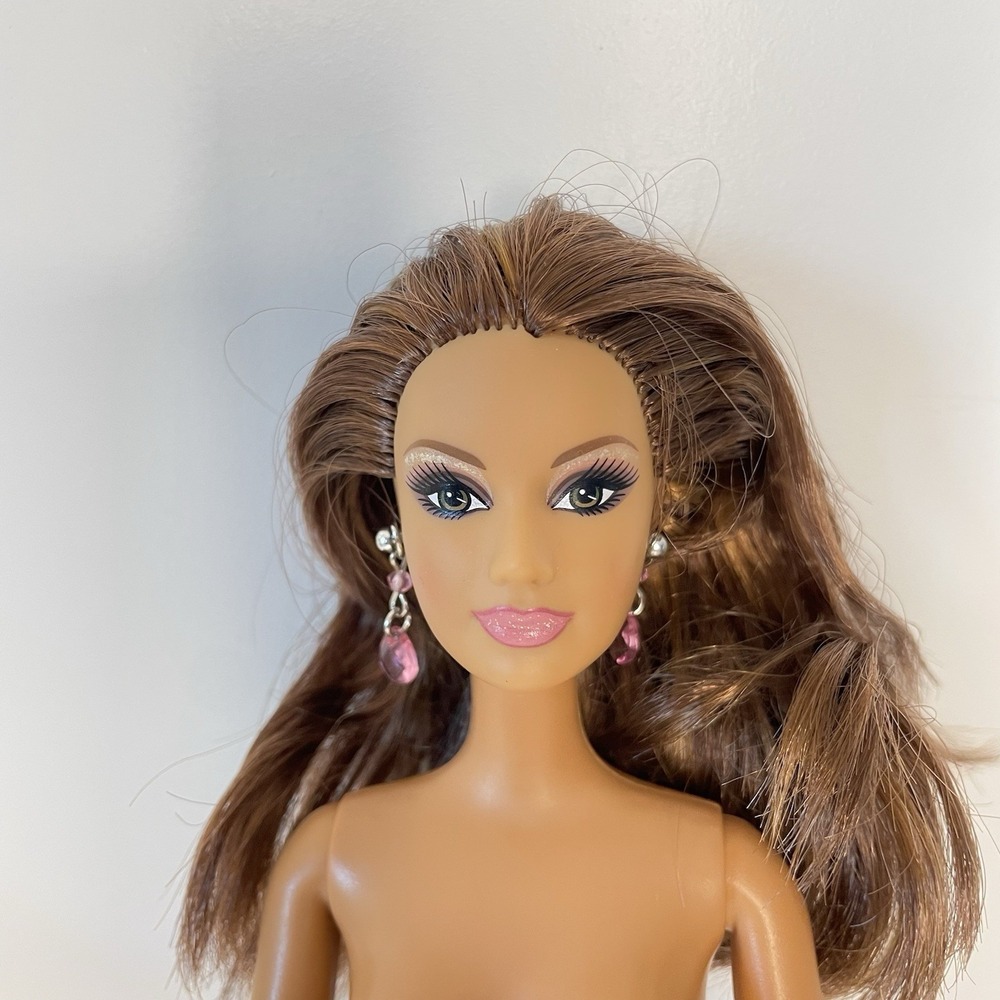 Fashion Fever Winter Teresa Barbie Doll 2008